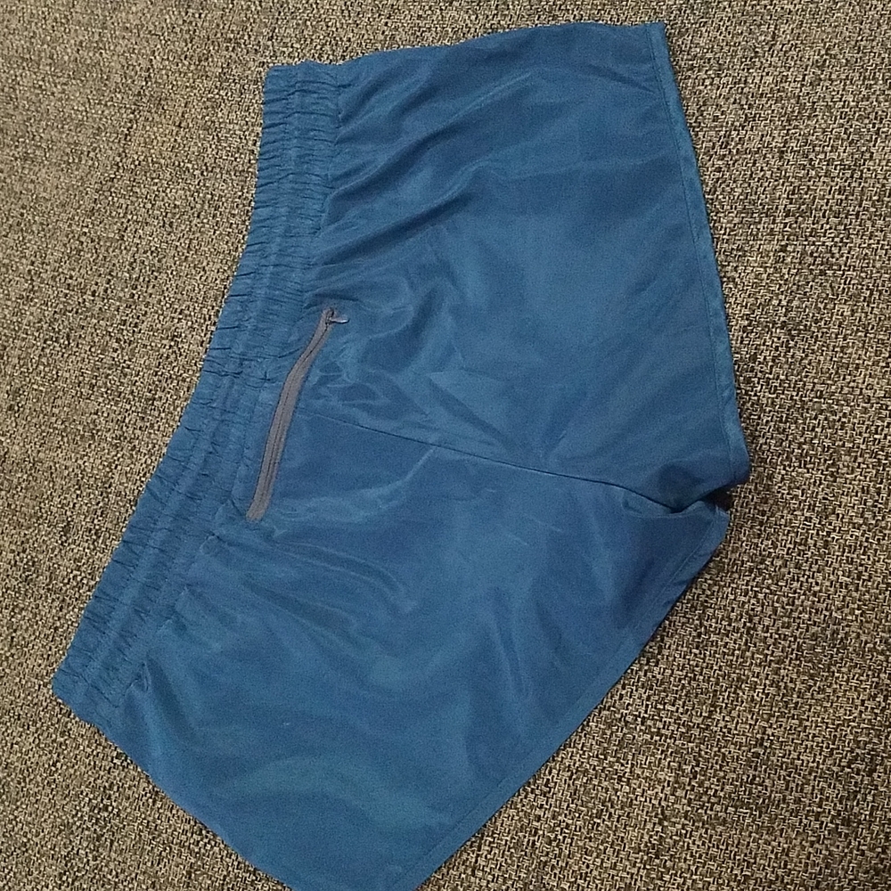 Run Shorts - Picture 3 of 3